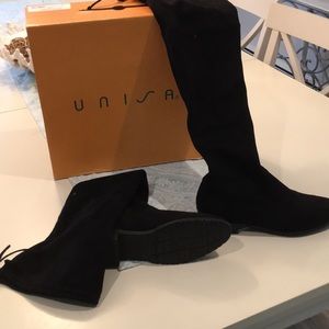 Boots/ Unisa